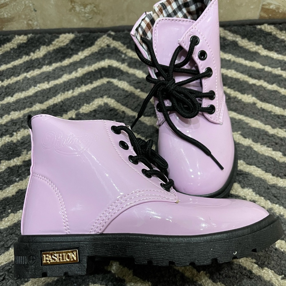Girl's Pink boots. Size: 13